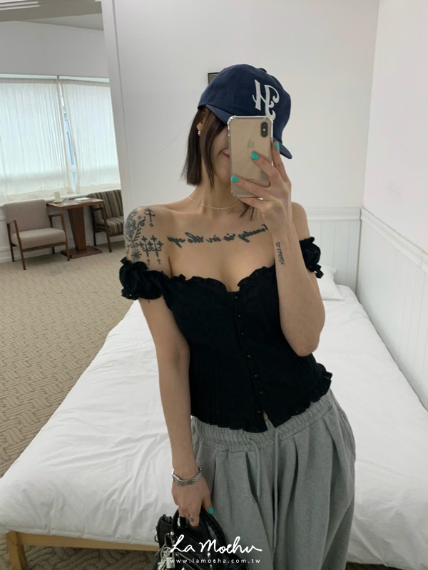 滾邊抓皺蕾絲上衣